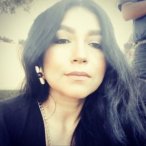 Meet your Posher, Beatriz